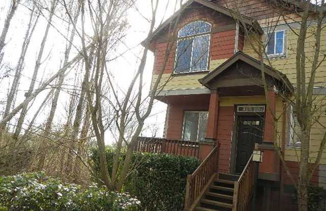 Charming 3BR/2.5BA Townhouse in Beaverton – Near Nike & MAX! Gallery 1
