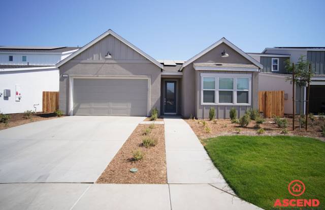 Beautiful New Home Off Gosford and McCutchen! photos photos
