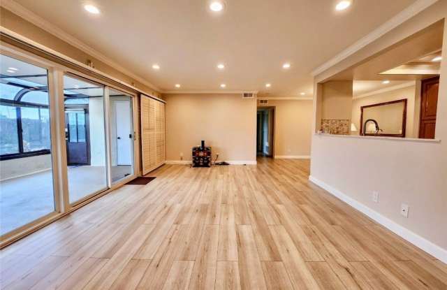 13616 La Jolla Circle Gallery 2