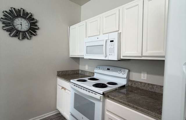 Beautifully Updated 3Bed/2.5Bath Townhouse in the Heart of Destin photos photos