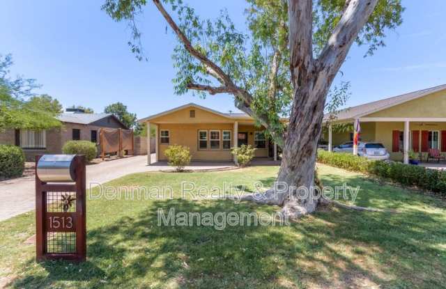 1513 E. Earll Drive Gallery 3