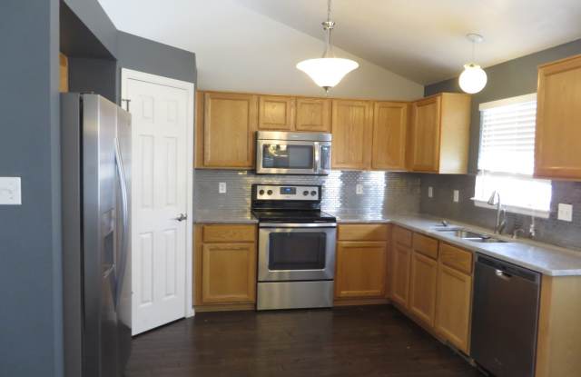 Updated Single Family home in Thornton Gallery 3