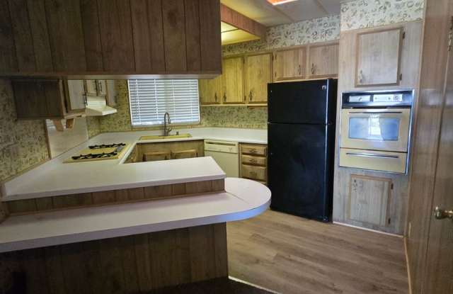 2 Bedroom, 2 Bathroom, Home - Move in Special, 1/2 Off 1st Month's Rent! Gallery 4