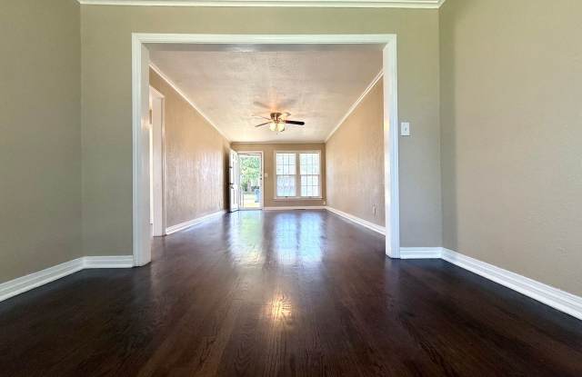 Cute 2Bed / 1Bath Home In NW OKC!!! Gallery 4