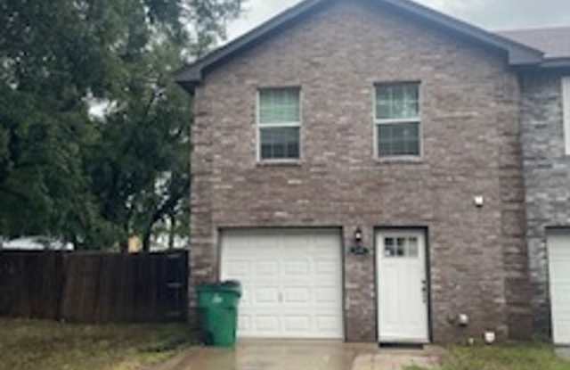 3/2/1 Toen Home close to Tarleton photos photos