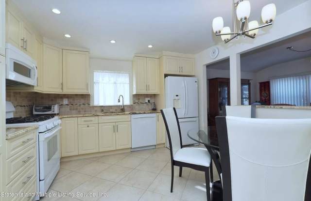 28 Speedwell Ave - 28 Speedwell Avenue, Staten Island, NY 10314