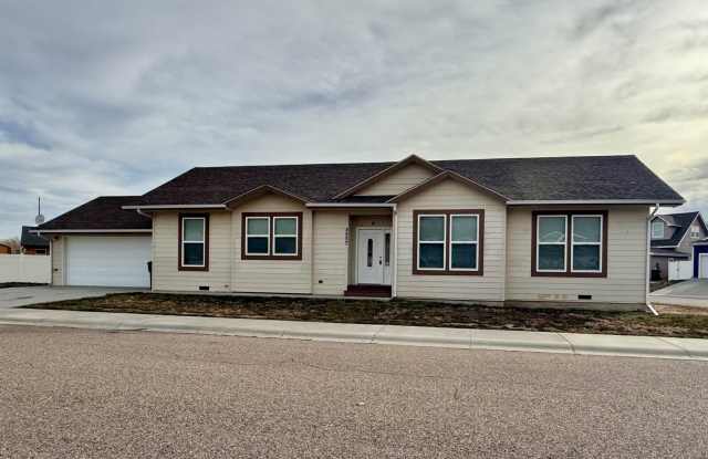 Gorgeous 1 level - 2557 Painted Horse Trail, Casper, WY 82604