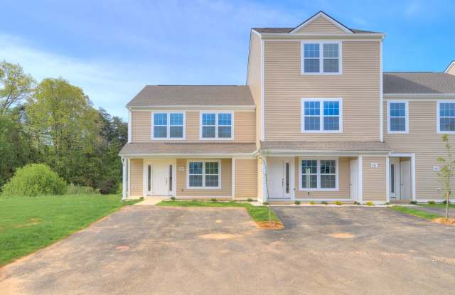 Oak Tree Townhome | 3-Bedrooms| July 21st photos photos