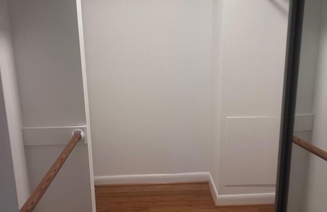 4444 CONNECTICUT Avenue NW unit: 303 photos photos