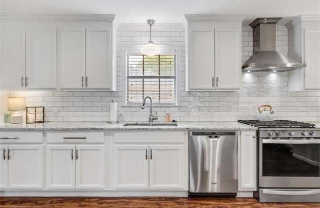 607 W Cedar Street photos photos