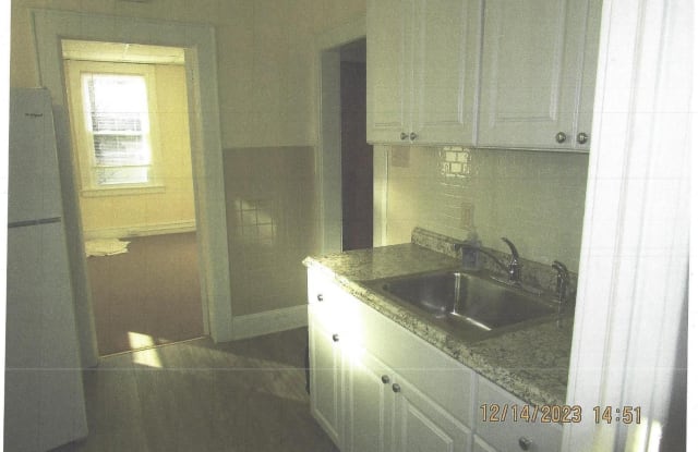 310 S 3rd Avenue S - 310 South 3rd Avenue, Highland Park, NJ 08904