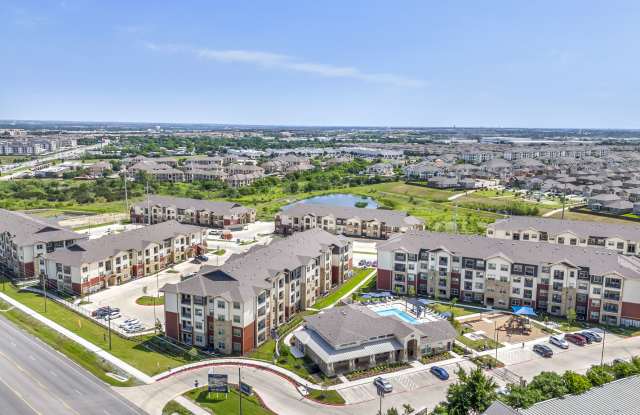 Affordable Housing - The James on Grand Avenue Gallery 4