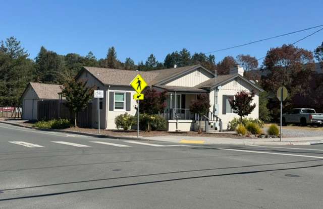 Spacious 3-Bedroom Home on Large Lot with Shop/Garage & Fenced Yard Gallery 1