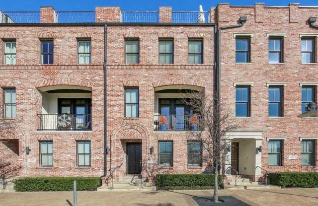 640 S Pearl Expressway - 640 South Pearl Expressway, Dallas, TX 75201