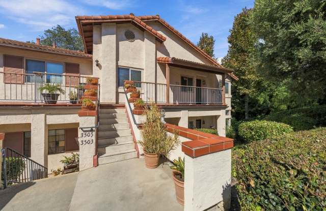 Beautifully Update End Unit Condo in Serene Community Gallery 1