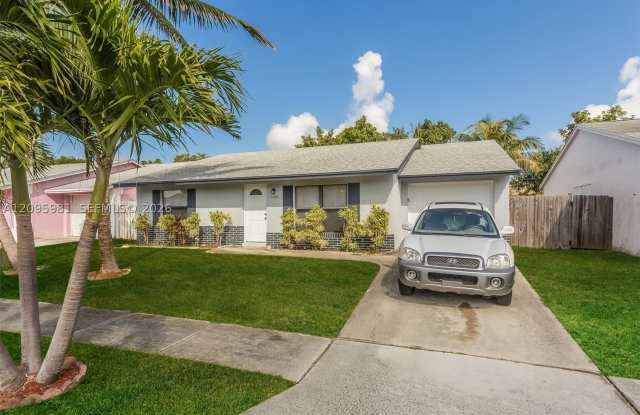 5990 Ithaca Cir W Gallery 1