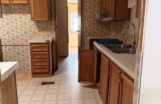 821 Schoolcrest Avenue - 2 Gallery 4