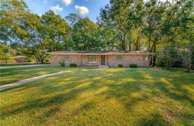 901 Shady Brook Drive photos photos