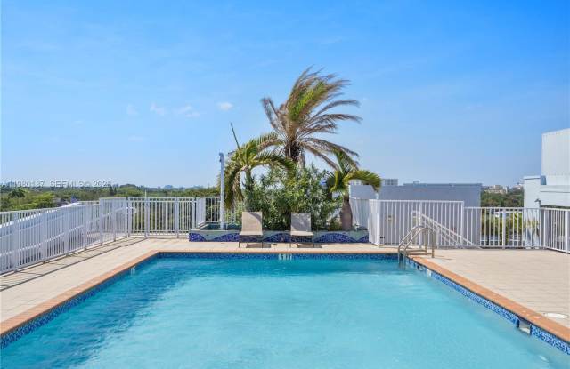 3250 Grand Ave photos photos