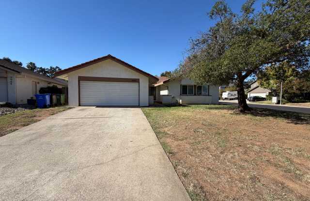 Beautiful Home in Desirable Neighborhood Gallery 1