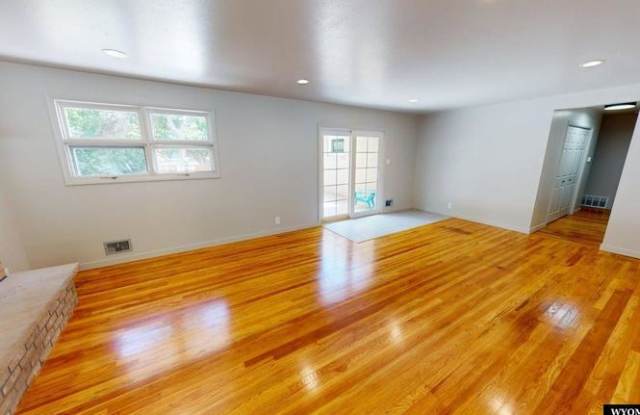 585 Cedar St Gallery 3