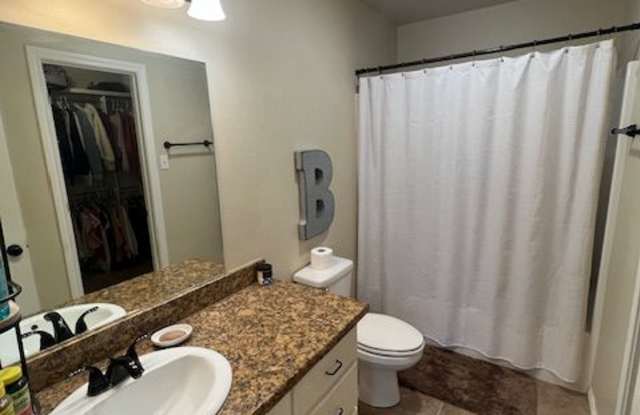 6814 Oakridge ave unit A Gallery 4