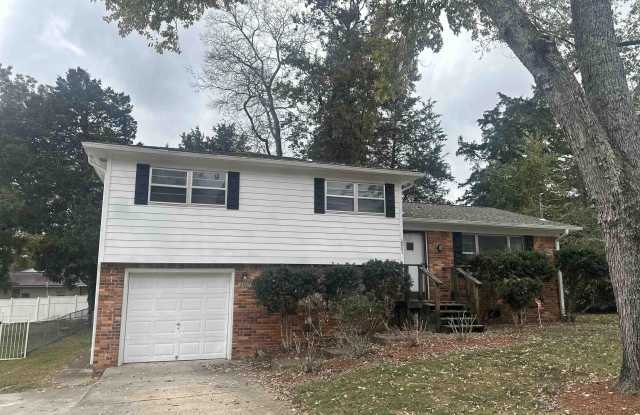 2807 Hilltop Terrace Gallery 2