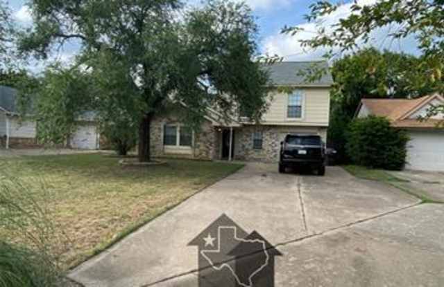 6722 Oriole Court - 6722 Oriole Court, Fort Worth, TX 76137