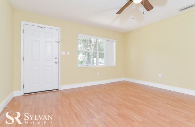1600 Hampton Road Gallery 4