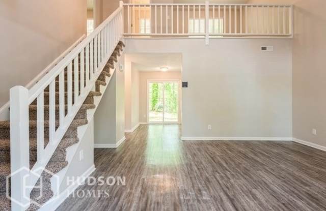 601 Pennwood Lane Gallery 4
