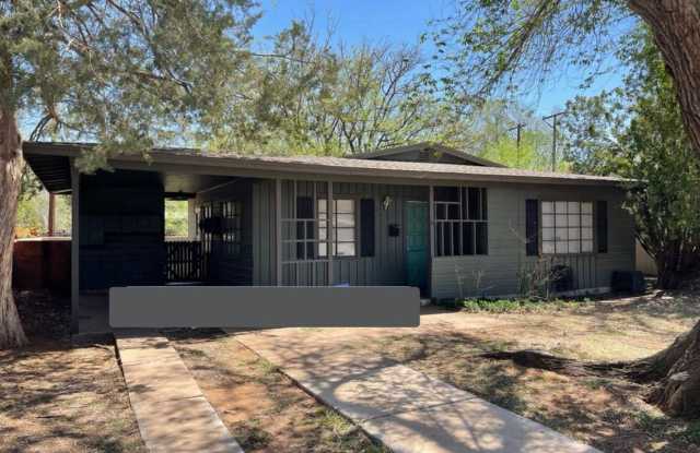 Charming Home Available June 15th photos photos