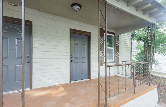 208 West Cherry - 2-BR and 1-BATH Gallery 4