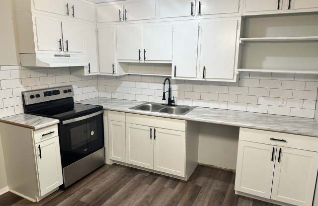 Charming Two Bedroom Duplex in Plaza Midwood! photos photos