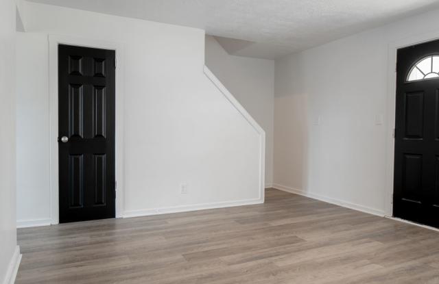 3BR Townhome in Scenic Hills – Apply Now! Gallery 4