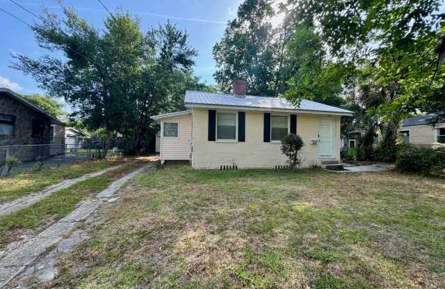 2649 Lake Shore Boulevard - 2649 Lake Shore Boulevard, Jacksonville, FL 32210