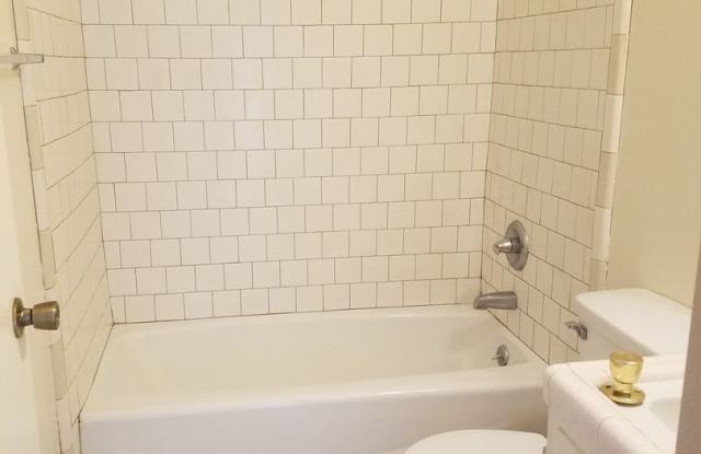2 Br 1 Ba available Now photos photos