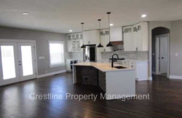 67 Cobblestone Court Gallery 3