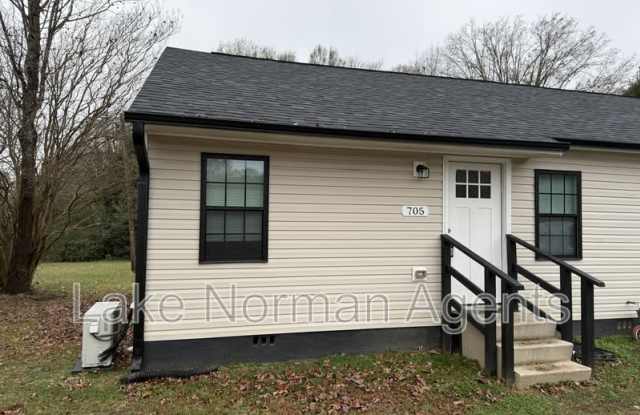 705 N Main Street photos photos