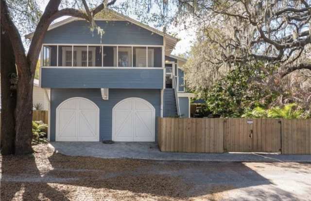 305 East Diana Street photos photos