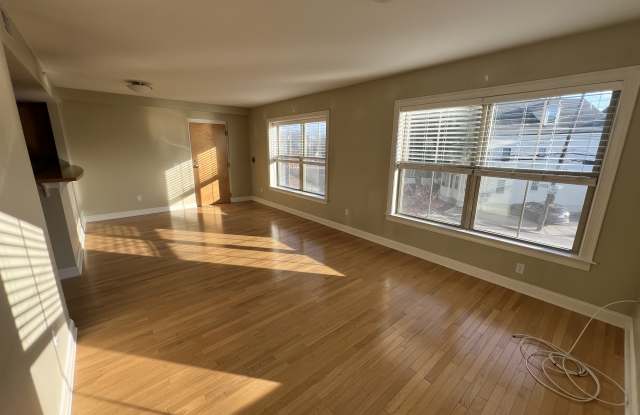 231 Douglas Avenue - 231 Douglas Avenue, Providence, RI 02908