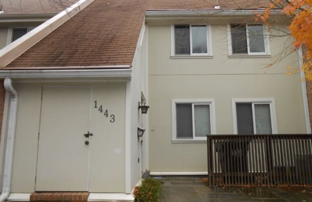 1443 Greenmont Ct - 1443 Greenmont Court, Reston, VA 20190
