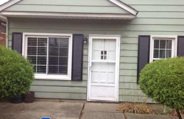 Beautiful home! - 820 Lindsay Avenue, Akron, OH 44306