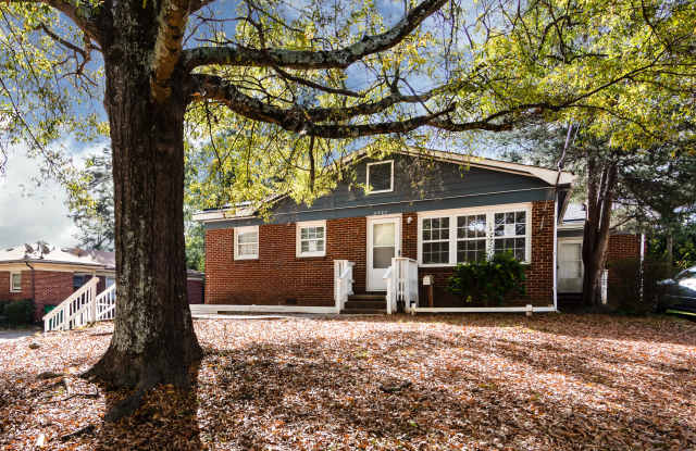 3427 Meredith Avenue Gallery 1