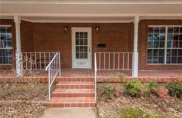 2207 Houston Place Gallery 4