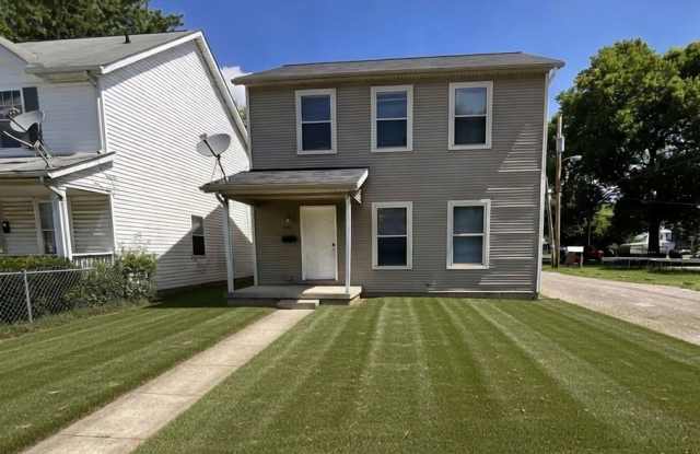 4 Bed / 2 Full Bath Corner House with Garage — New floors, HVAC, and Appliances - Built 2006 photos photos
