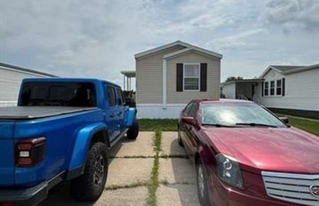 220 Pheasant Lane Gallery 2