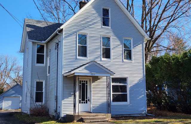 4 bedroom house - 2211 17th Street, Rock Island, IL 61201