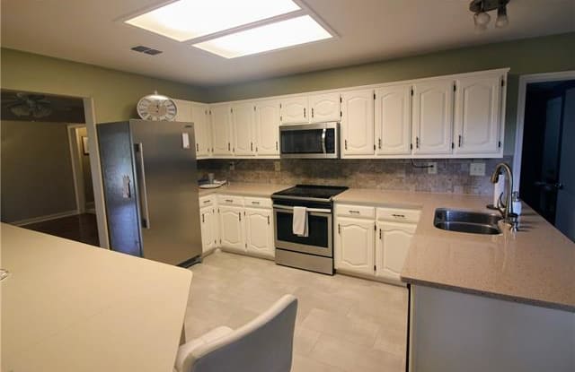 5507 Vinewood Drive - 5507 Vinewood Drive, Garland, TX 75043