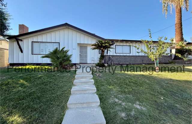 Stunning 4 Bed/2 Bath NE Home w/ Solar, RBP/Pest Control  Security Deposit Alternative Option photos photos