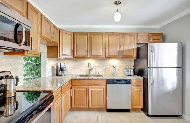 154 Lake Meryl Drive Gallery 4